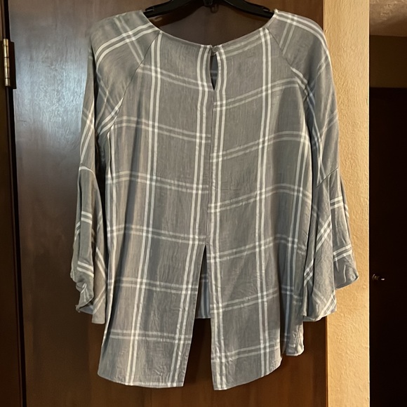 Lauren Conrad blouse - Picture 4 of 4
